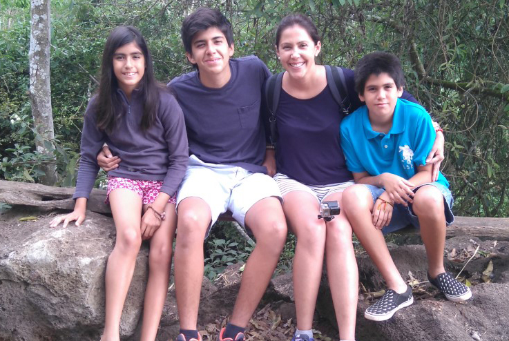 Nelly Vinueza (second from right) is now able to enjoy quality time with her kids.