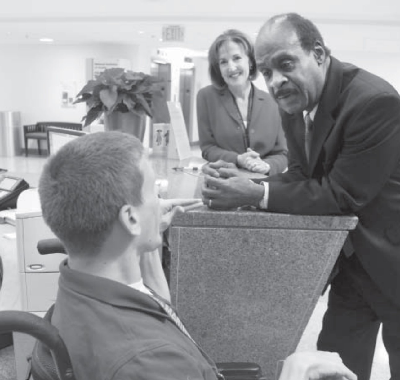 County Executive Isiah Leggett visiting the Clinical Center