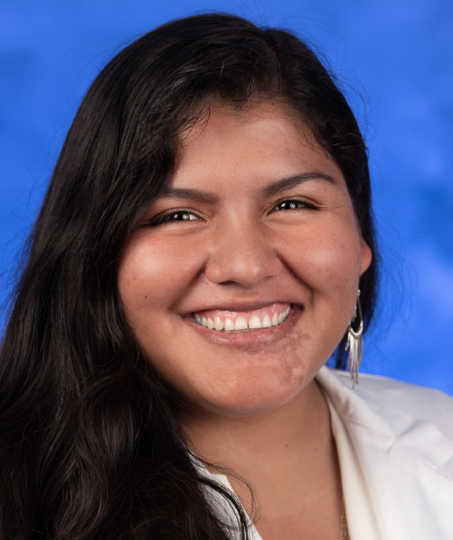 portrait of Yessenia Hernandez-Cruz