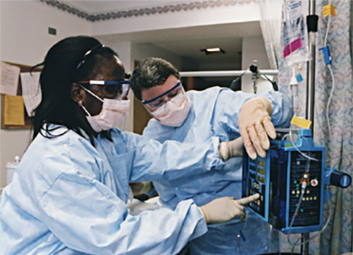 nurses prepare to administer chemotherapy