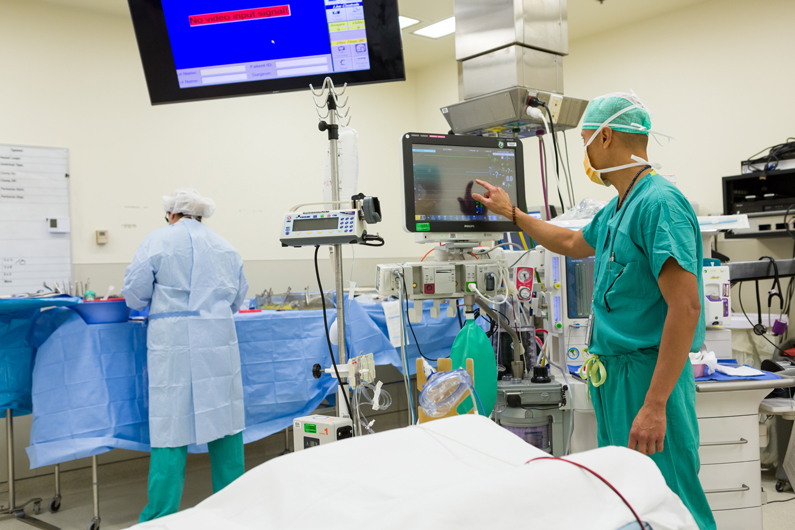 NIH Clinical Center staff member