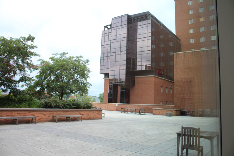 New Center for Cellular Engineering facility at the NIH Clinical Center on the Southeast patio of Building 10