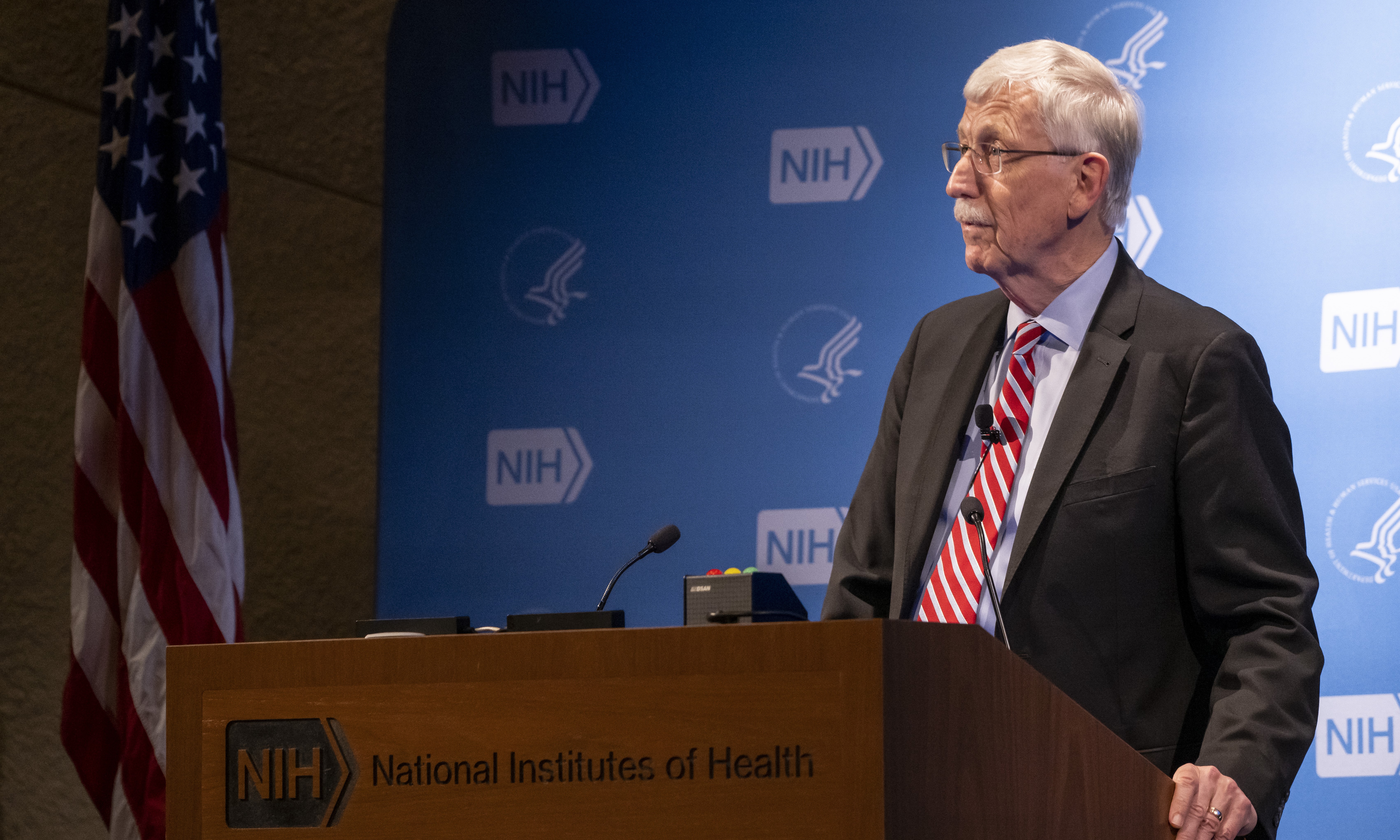 Dr. Francis Collins speaking during a Grand Rounds lecture