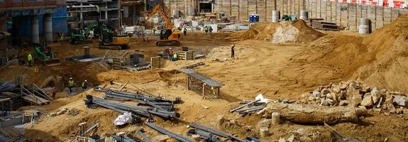 Construction for the Clinical Center’s surgery, radiology and laboratory medicine (SRLM) wing continues.