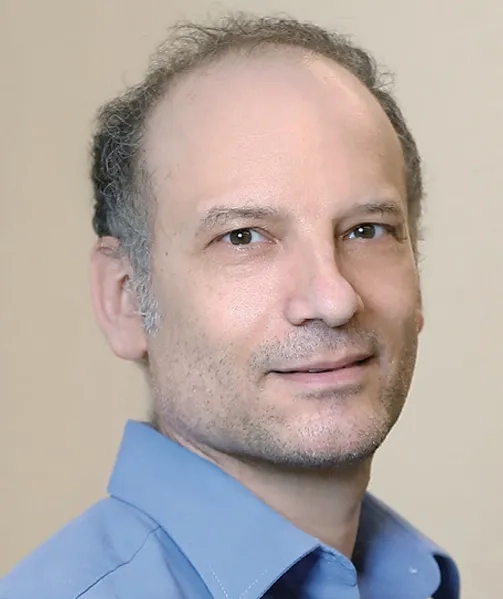 Dr. Adrian Marcelo Zelazny